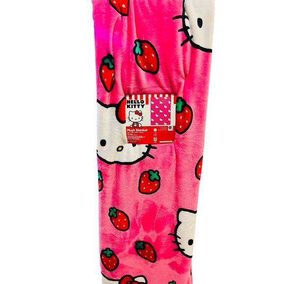 Hello Kitty storage bin Easter bundle 60 x 90 strawberry soft throw - Picture 4 of 13